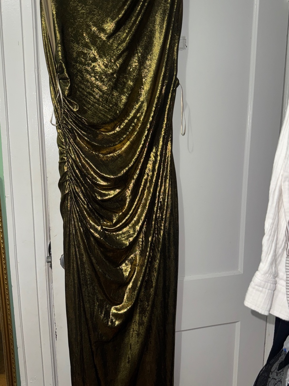 Alieva Women's Gold Velvet Ruched Evening Dress